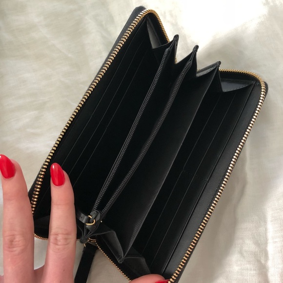 Gucci Sylvie Leather zip around wallet - Picture 3 of 6